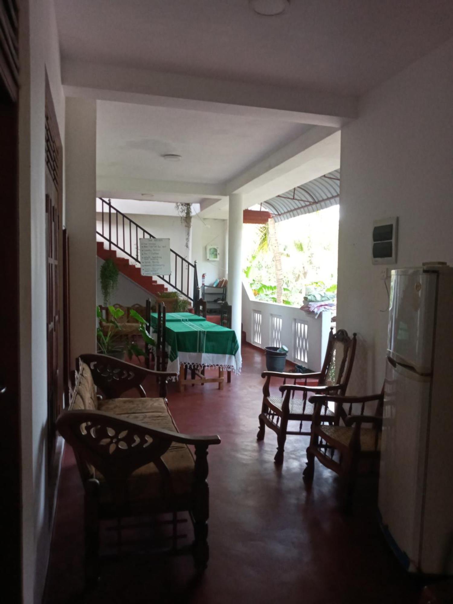 Pravindi Guest Home Mirissa Exterior photo