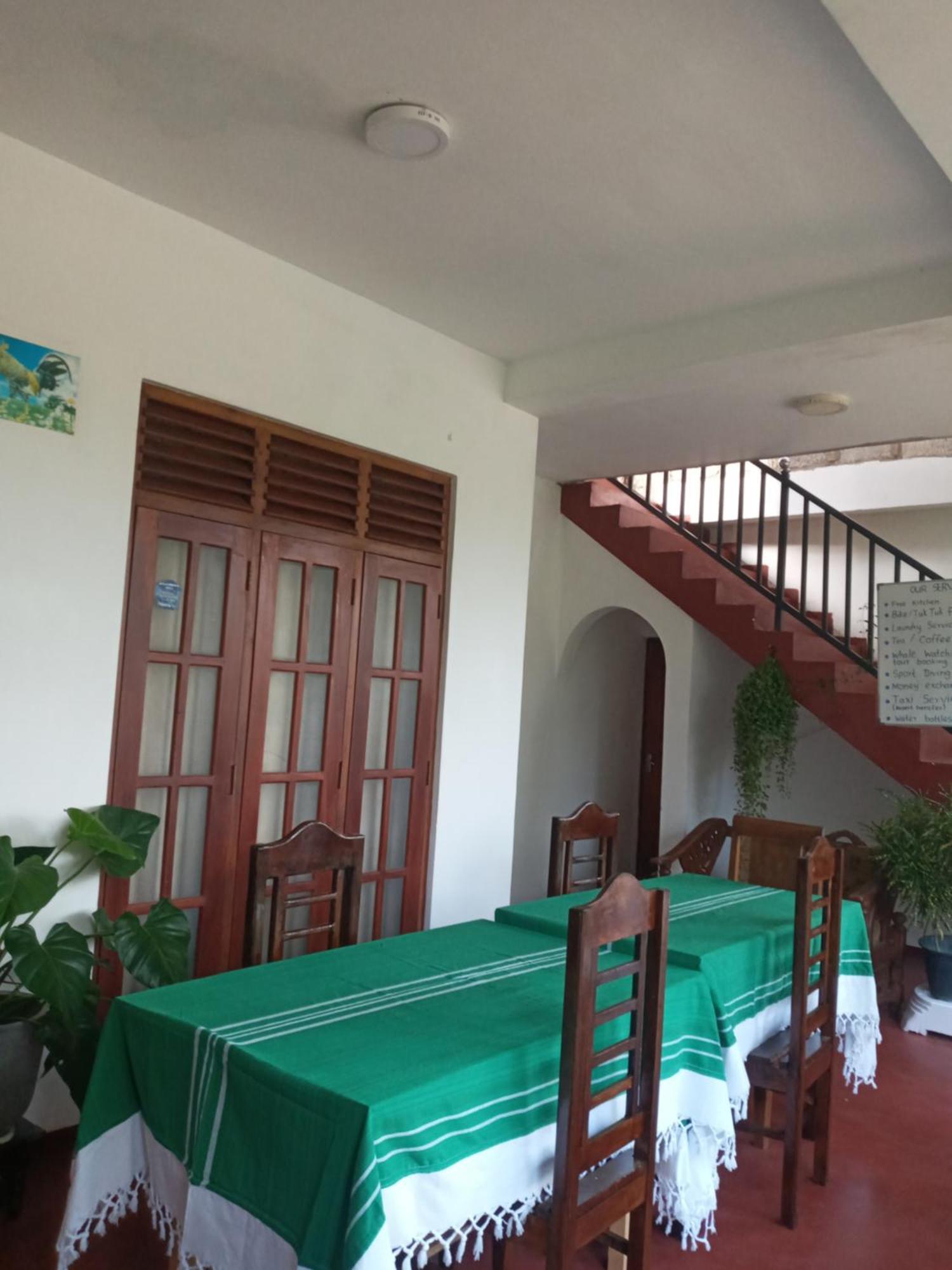 Pravindi Guest Home Mirissa Exterior photo